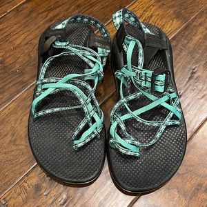Chacos GUC size 9